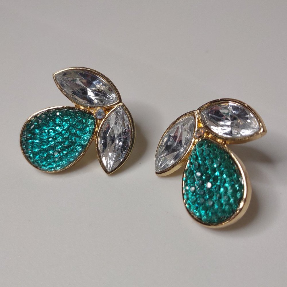 Cute Green And Gold Tone Metal And Plastic Earrings